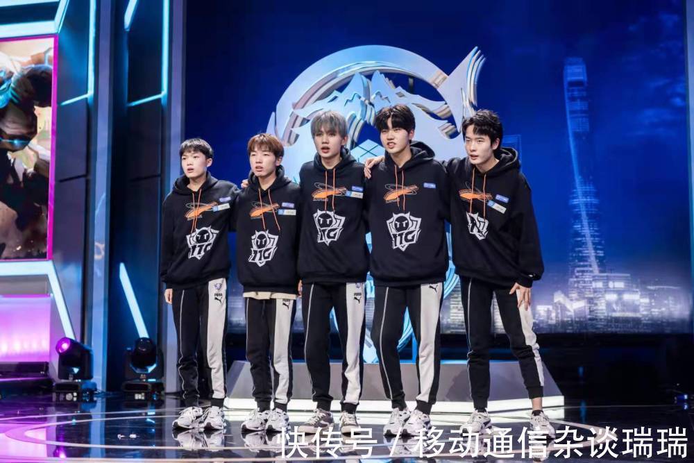 也显现出中 也显现出中